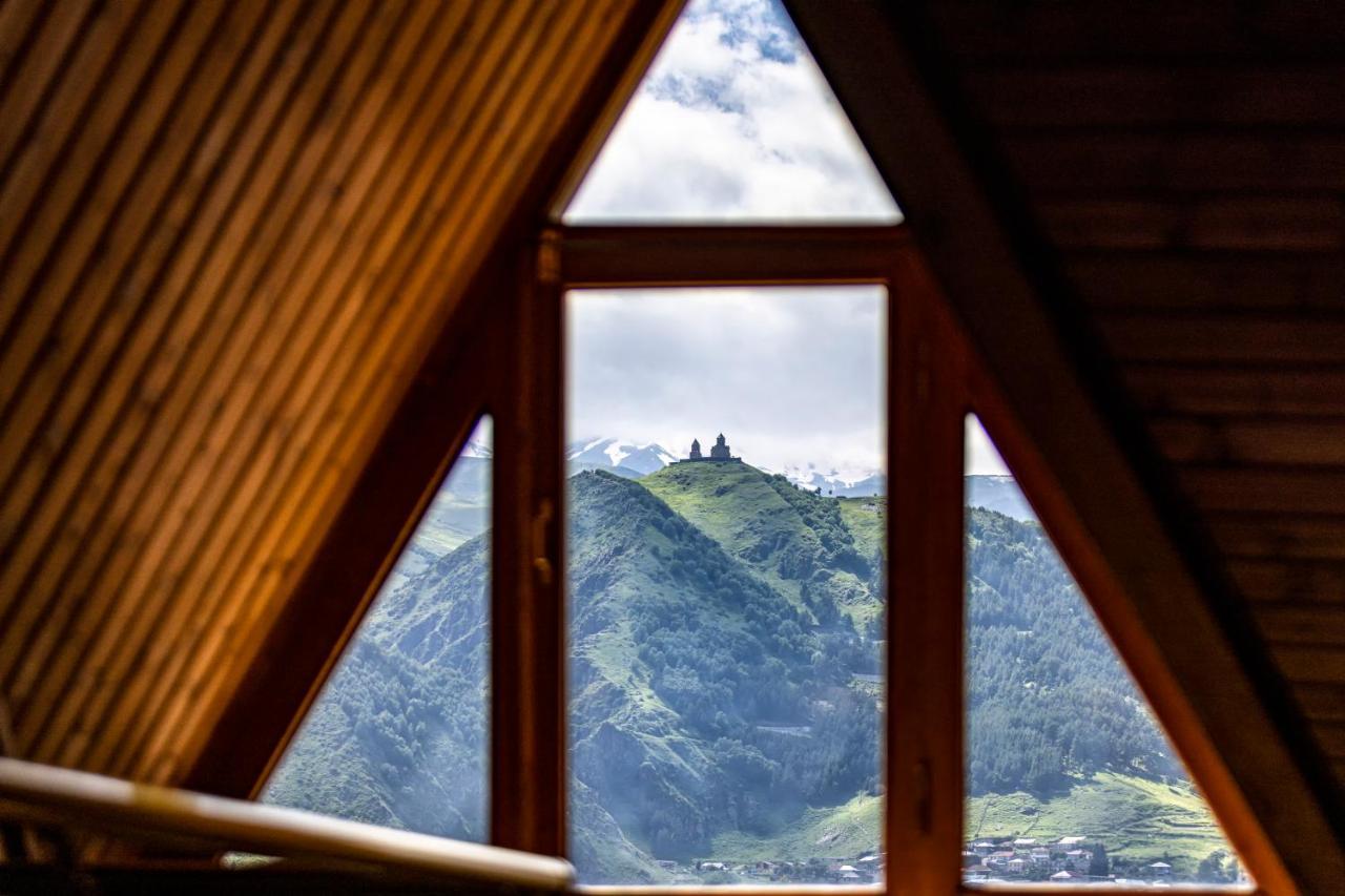 Graf Kazbegi Hotell Exteriör bild