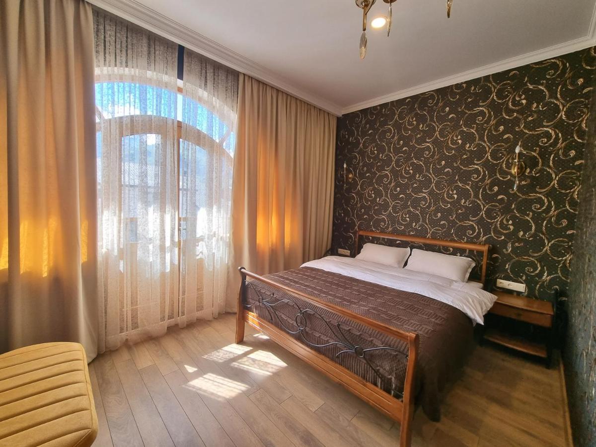 Graf Kazbegi Hotell Exteriör bild