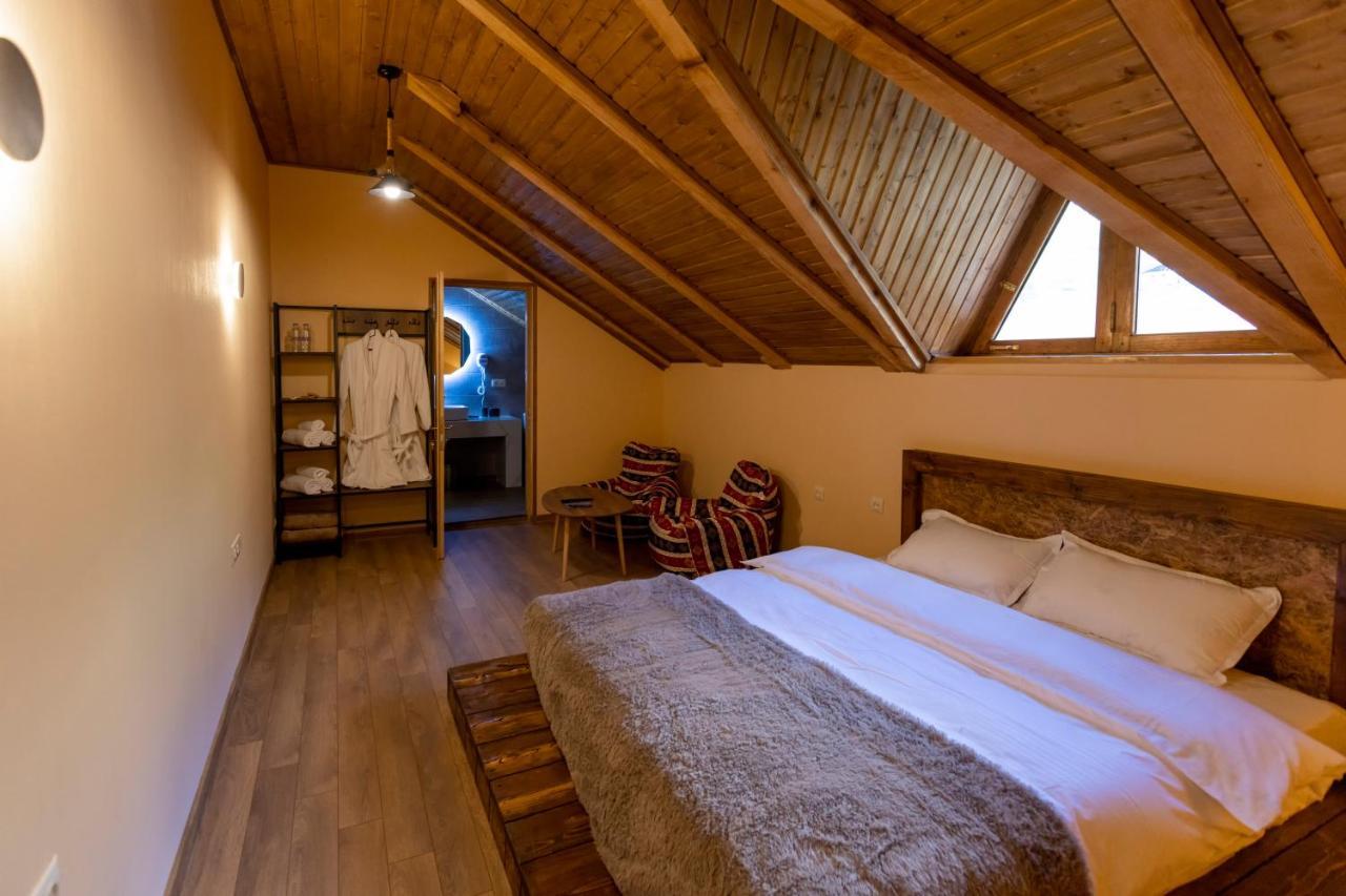 Graf Kazbegi Hotell Exteriör bild