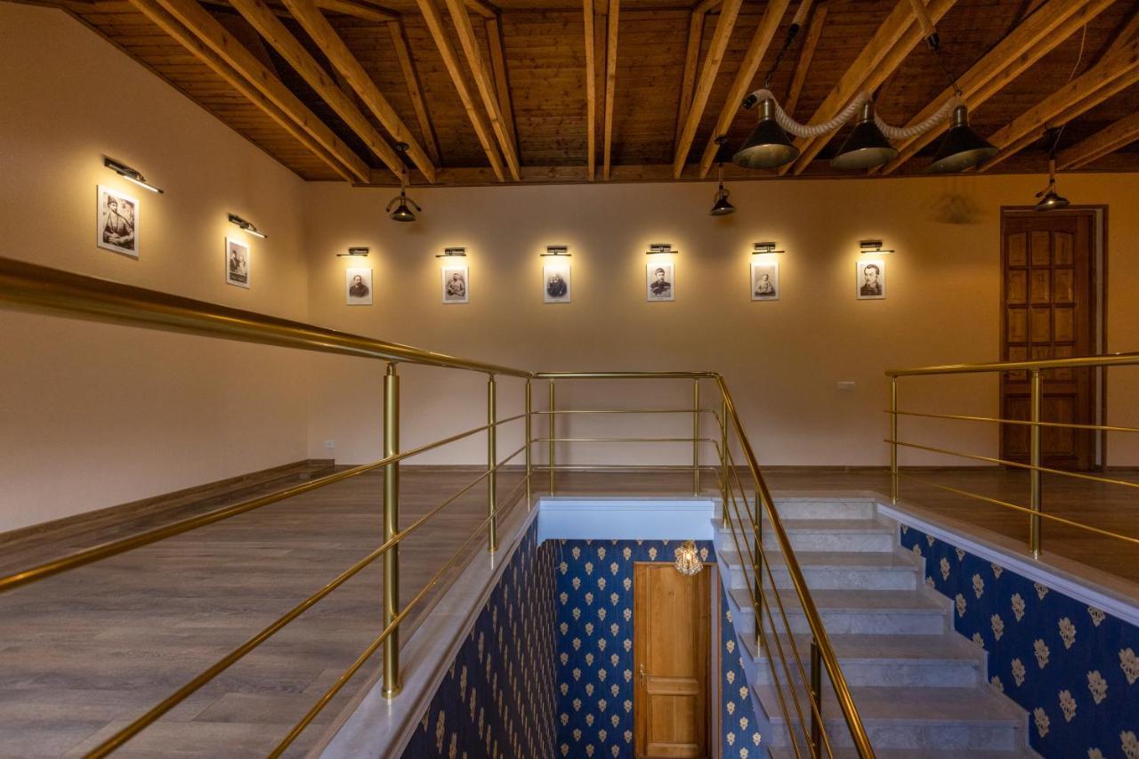 Graf Kazbegi Hotell Exteriör bild